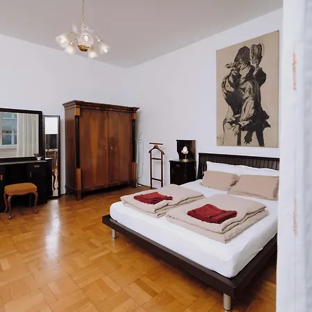 Apartment Barons Heritage In Center Ljubljana